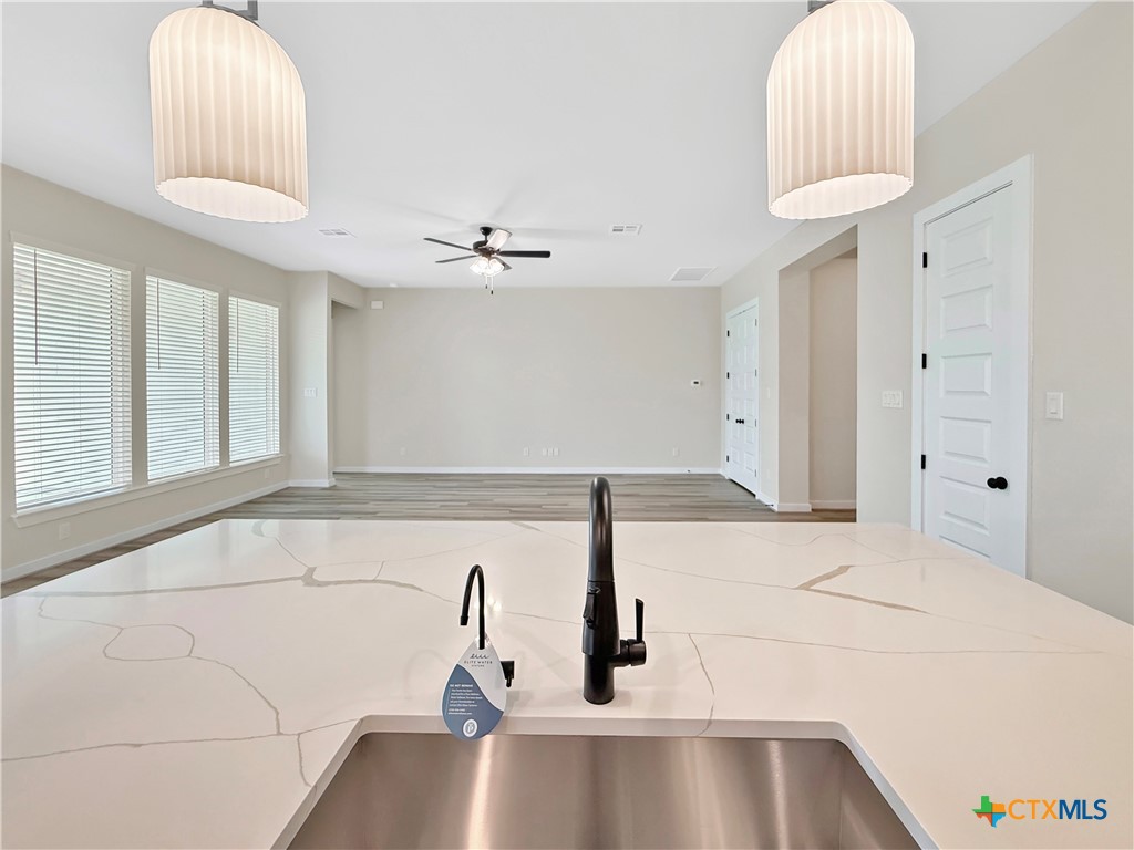 property viewer photo 8
