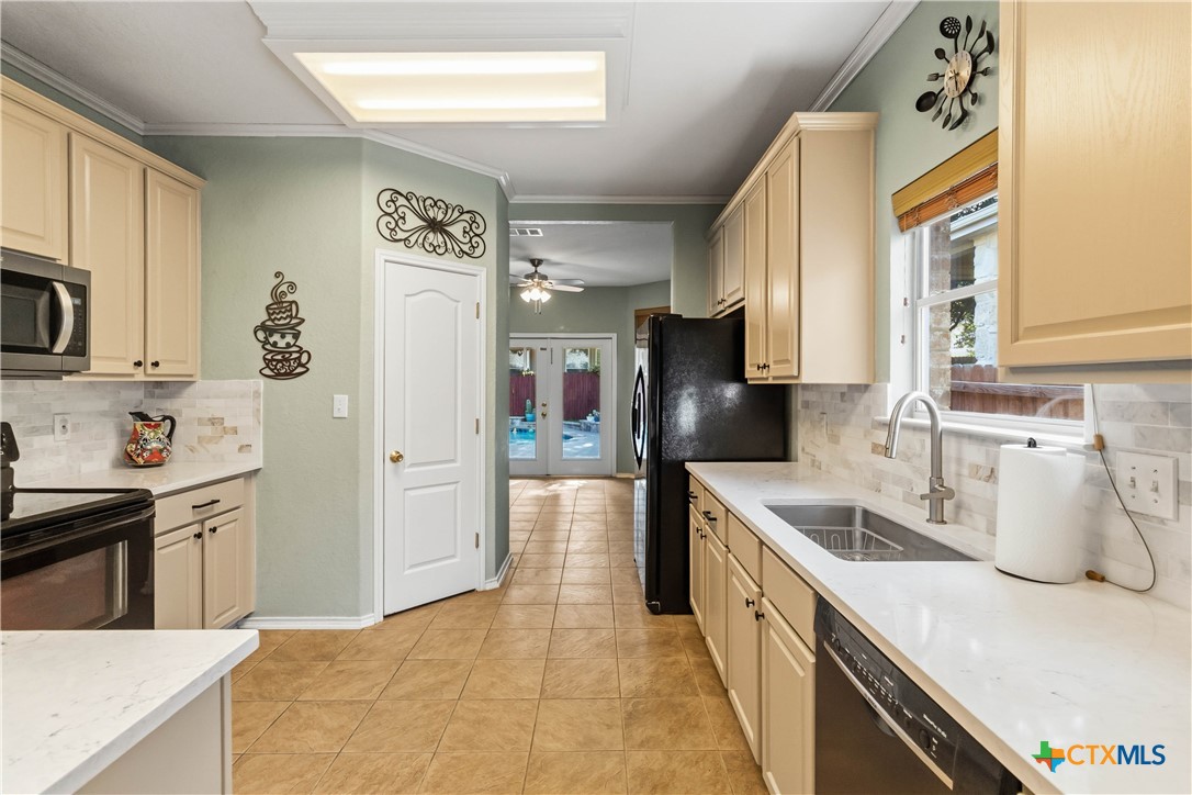 main property photo 11
