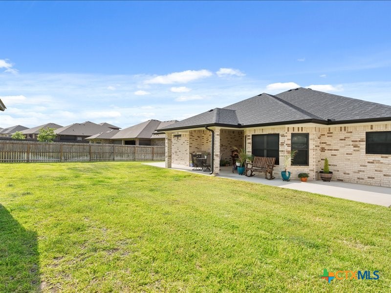 main property photo 11