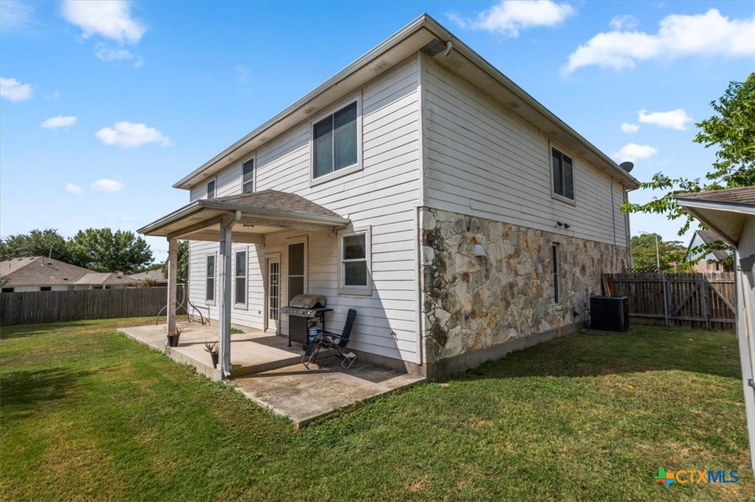 main property photo 5