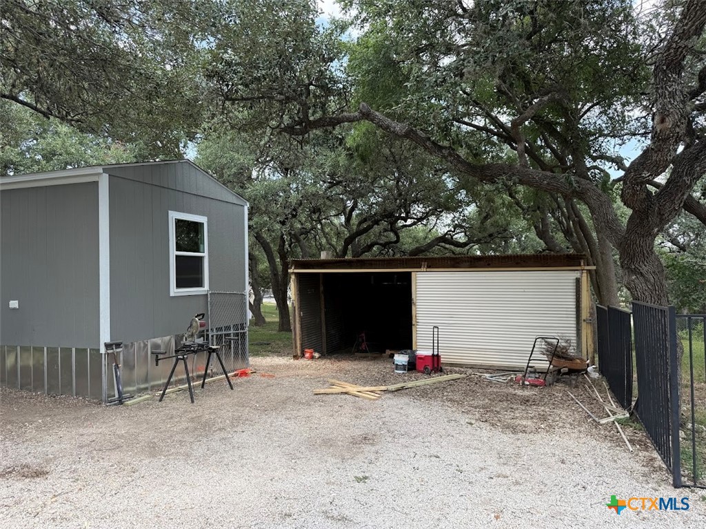 main property photo 5