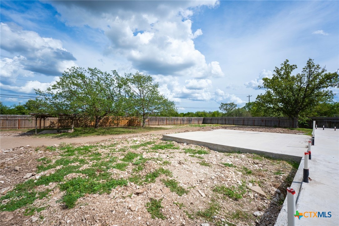 main property photo 14