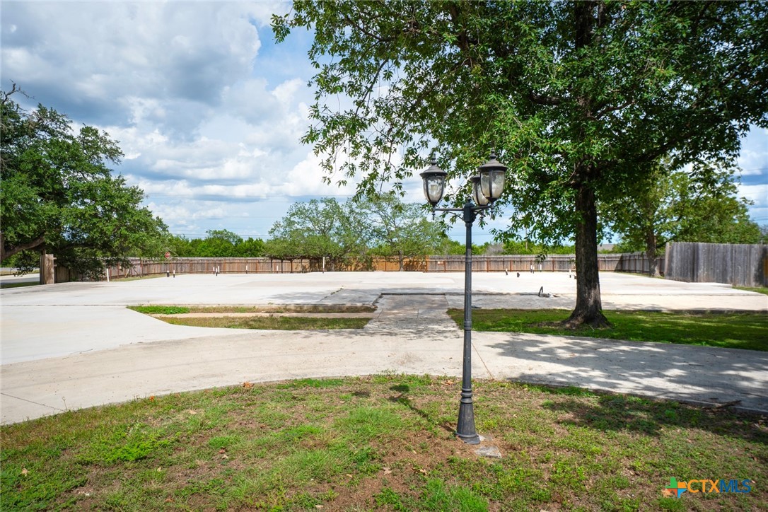 main property photo 10