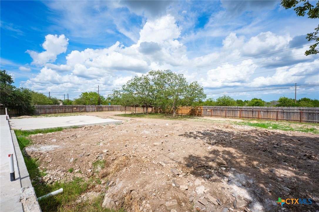 main property photo 12