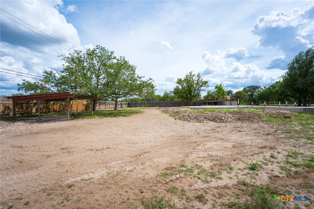 main property photo 16