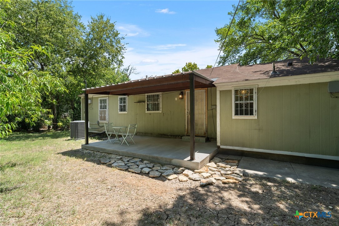 main property photo 28