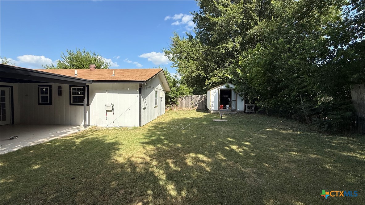 main property photo 28
