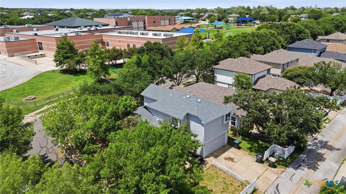 main property photo 29