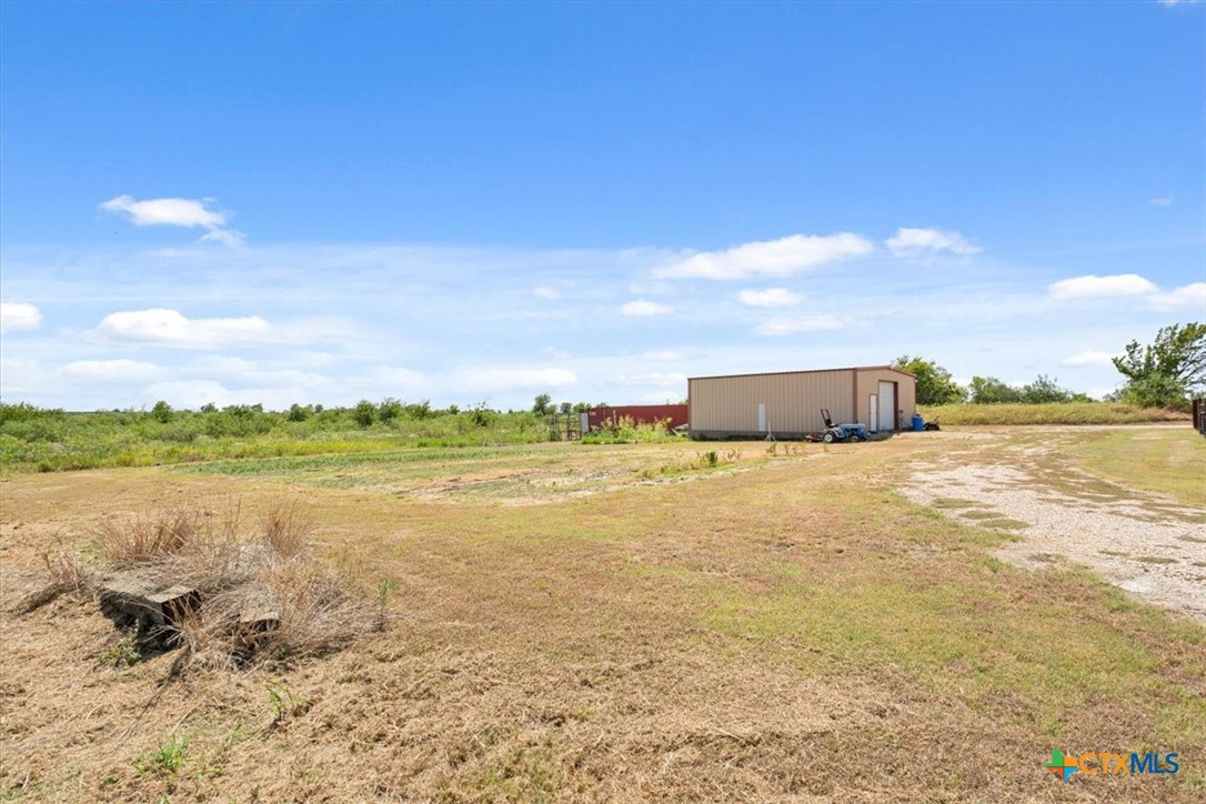 main property photo 40