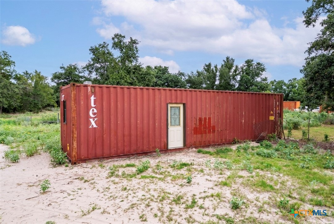 main property photo 32