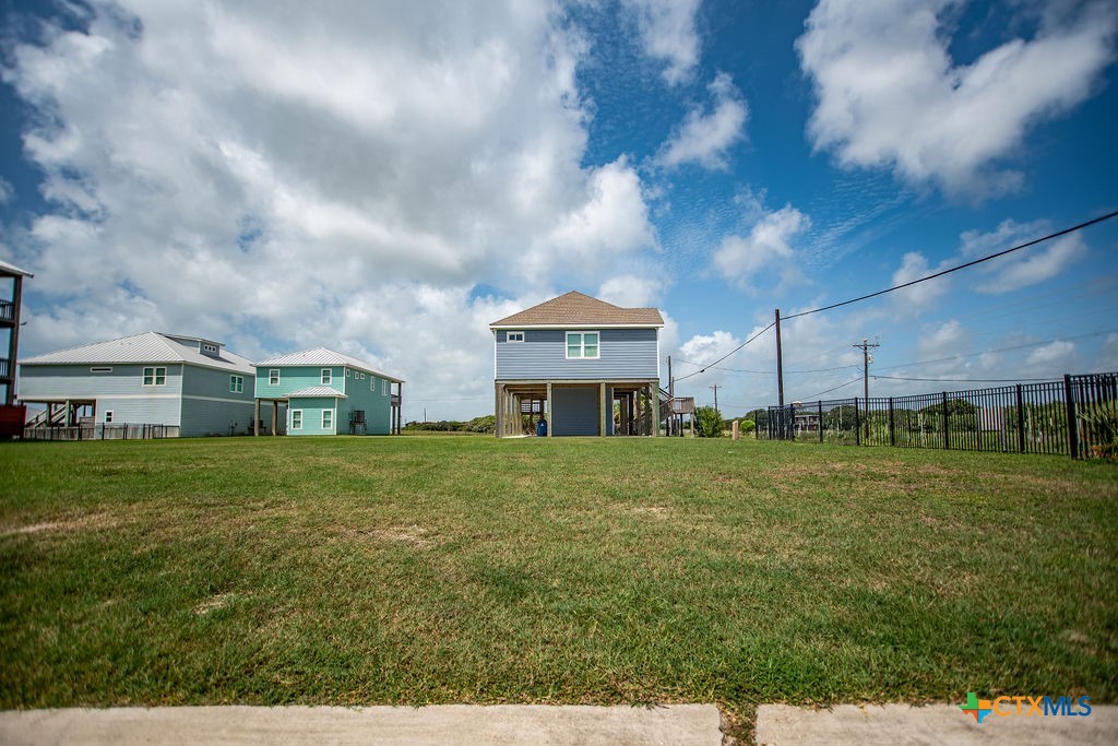 main property photo 9