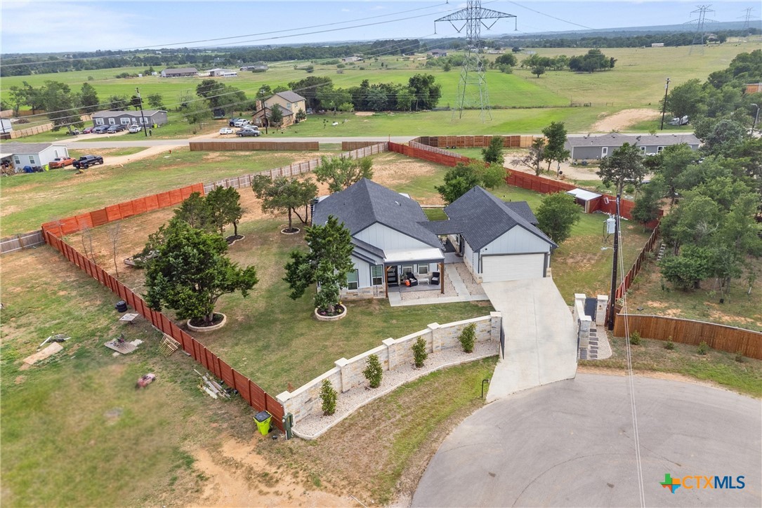 main property photo 40