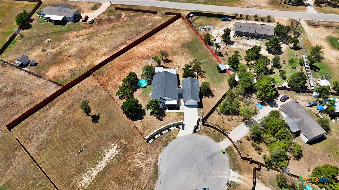 main property photo 41