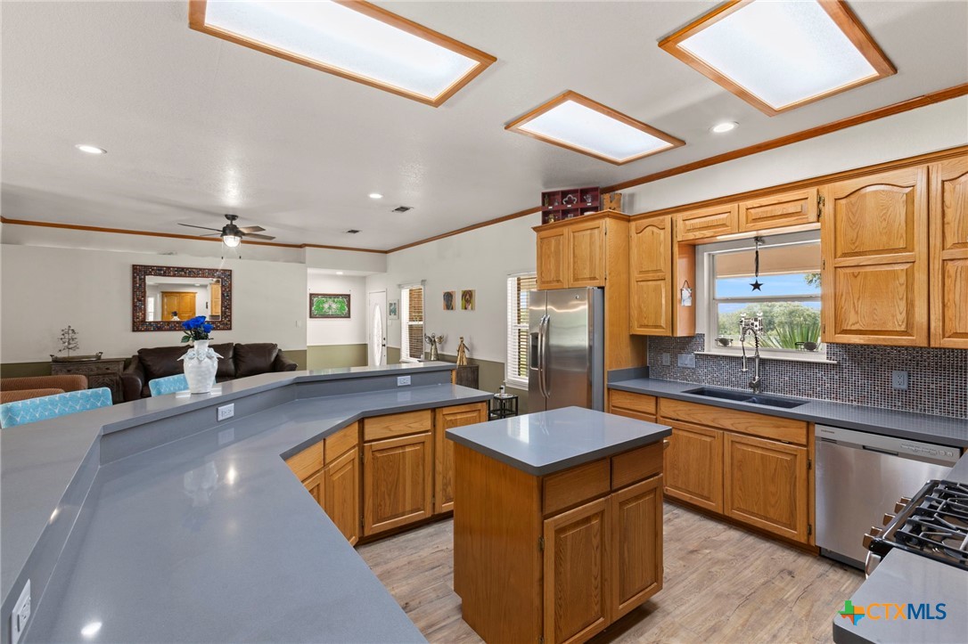 main property photo 12