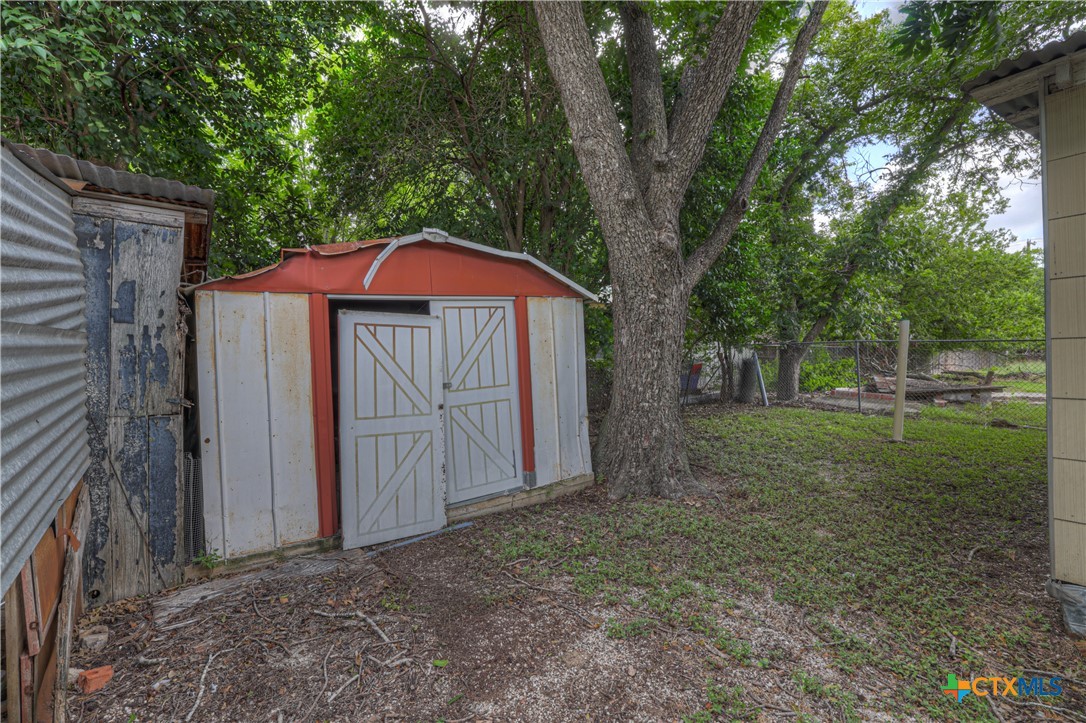 main property photo 20