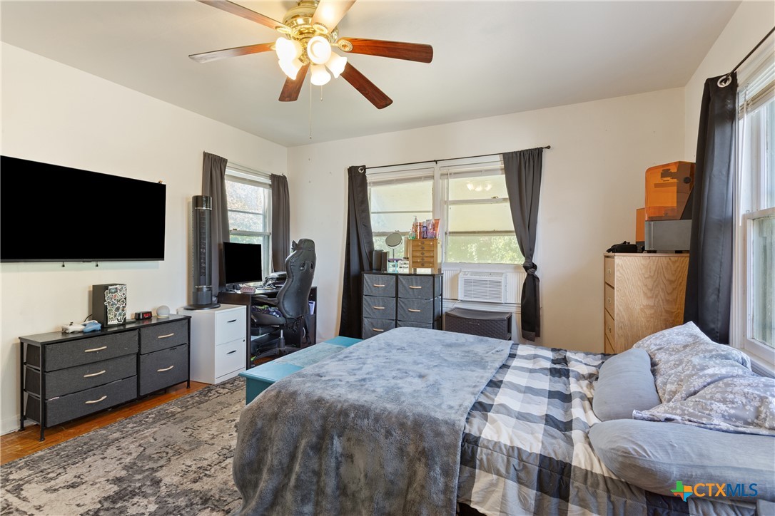 main property photo 12