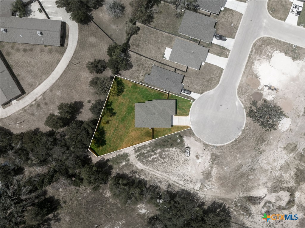 main property photo 28