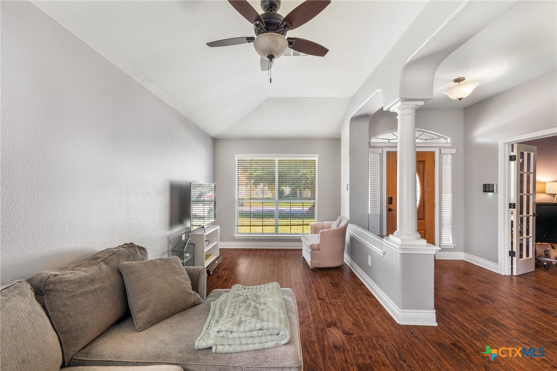 main property photo 5