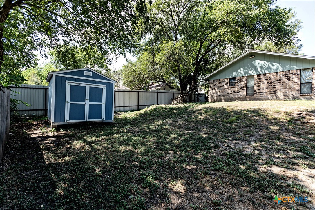 main property photo 41