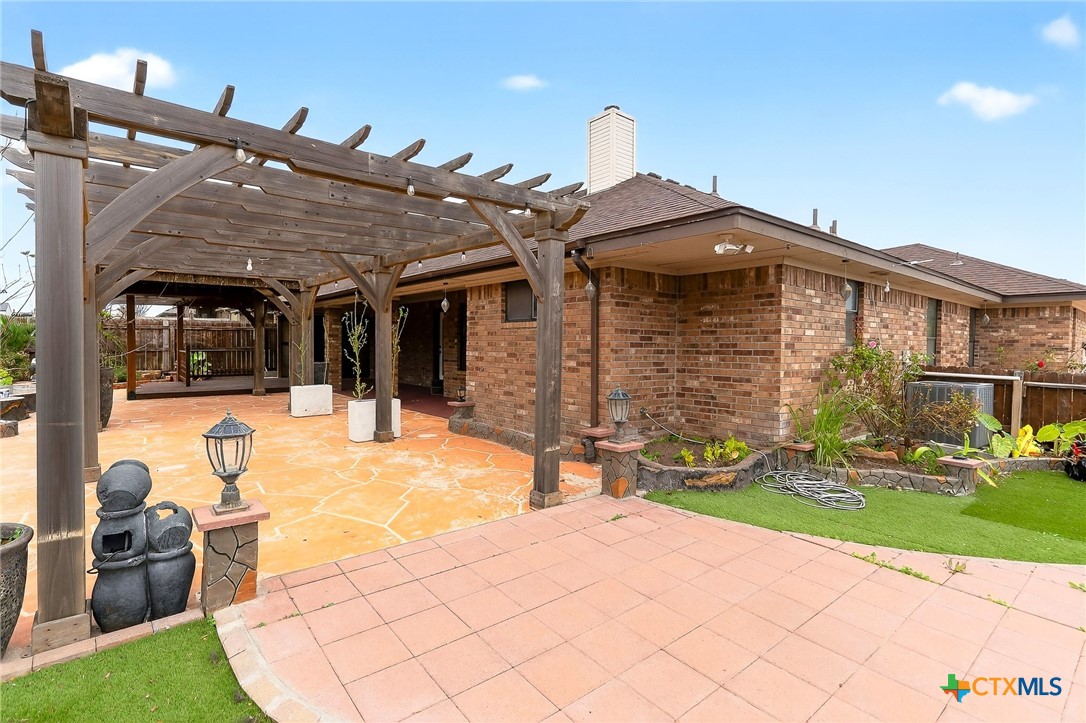 main property photo 24
