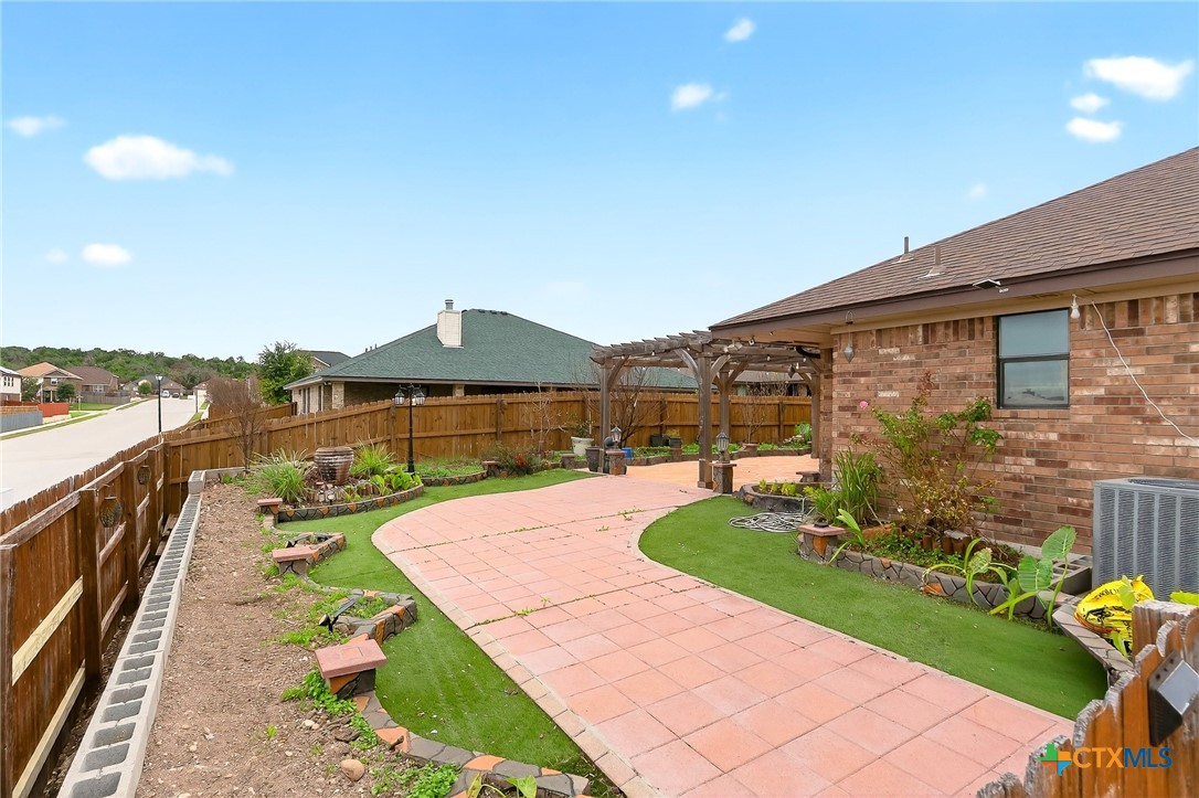 main property photo 27
