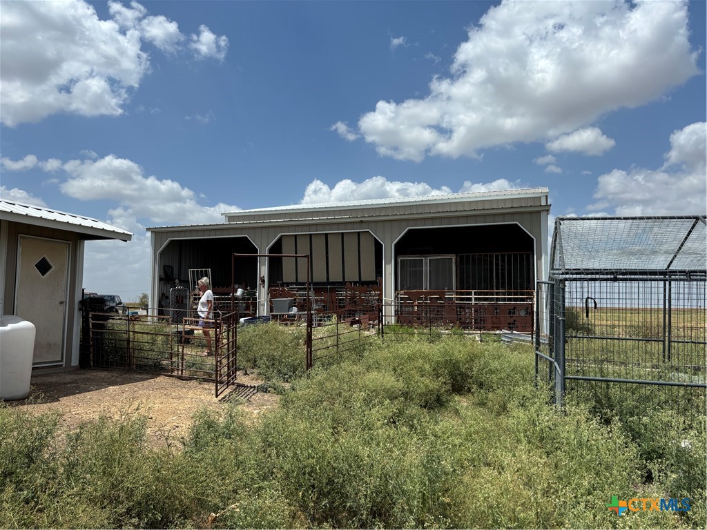 main property photo 14