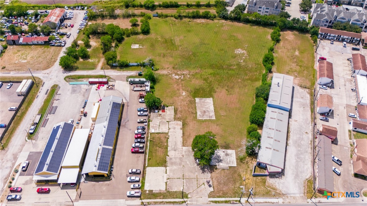 main property photo 9