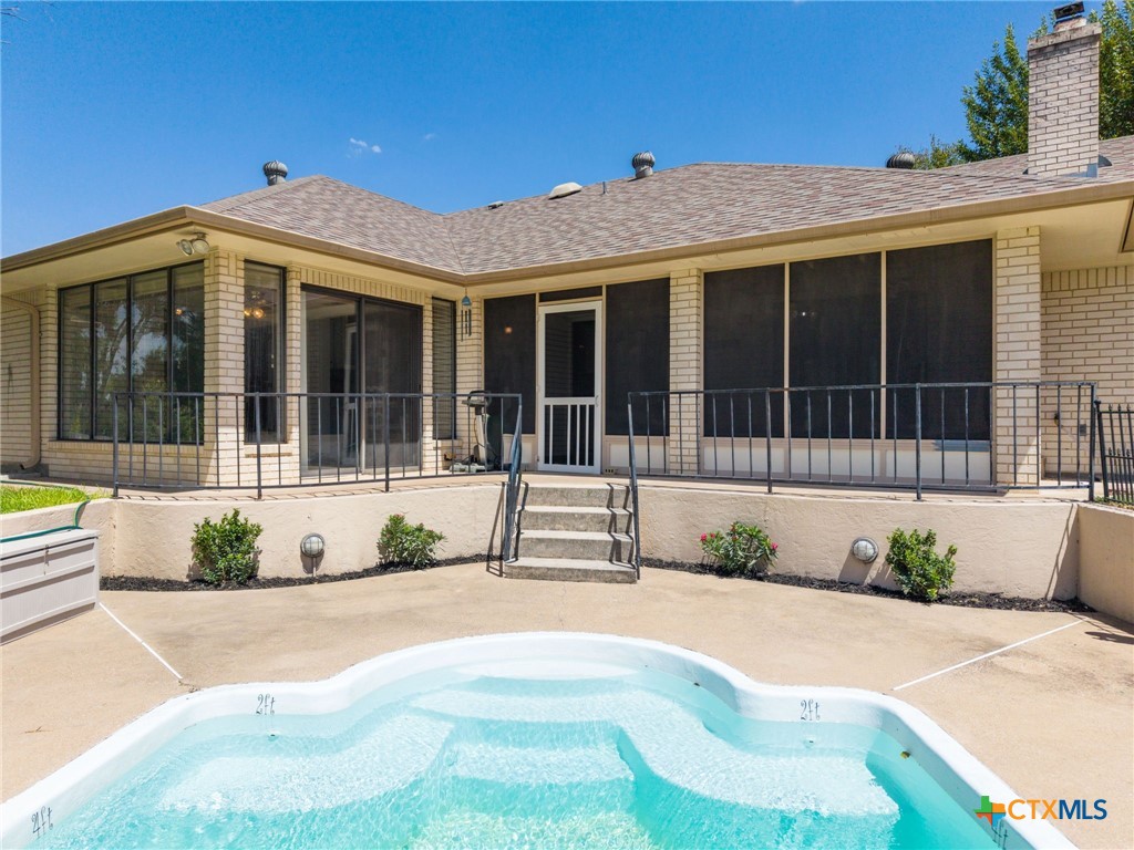 main property photo 29