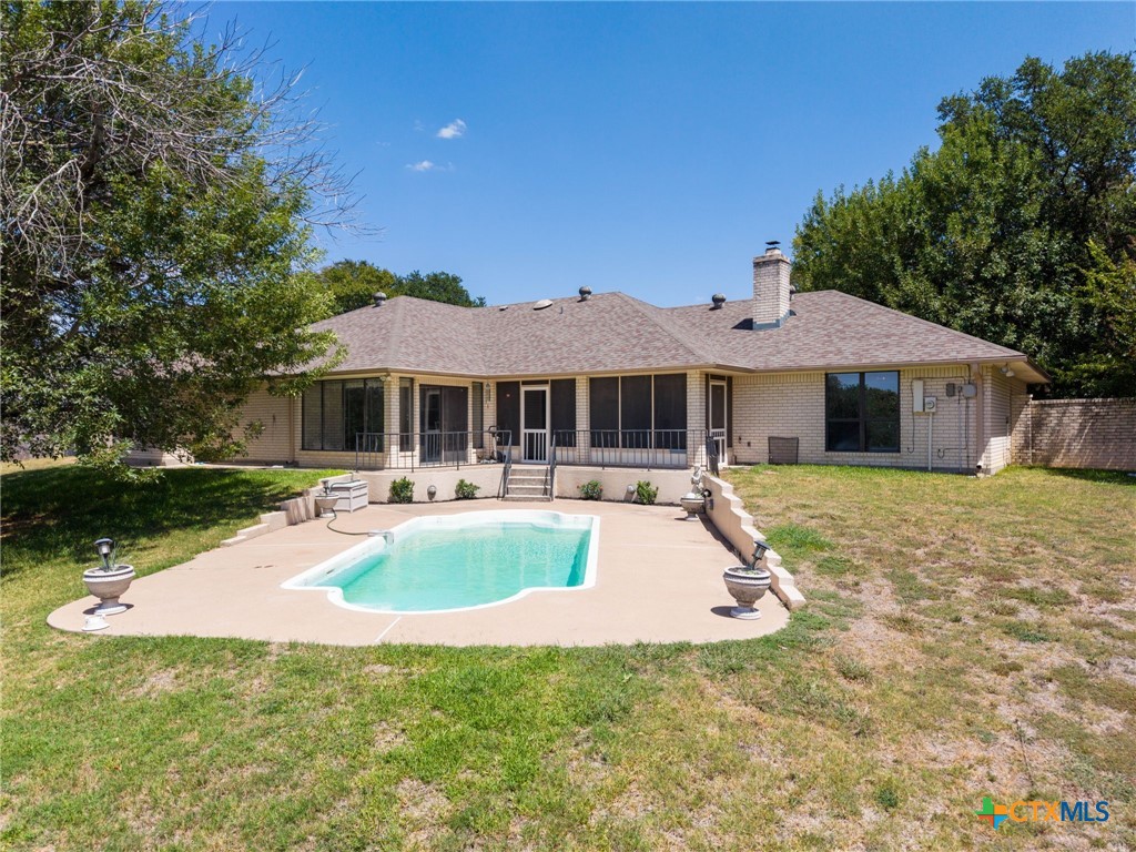 main property photo 30