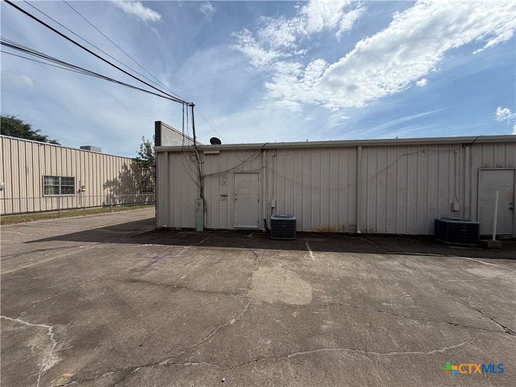 main property photo 8