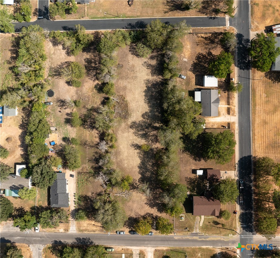 main property photo 10