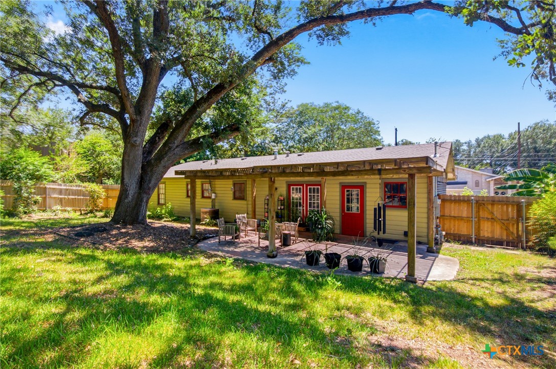 main property photo 18