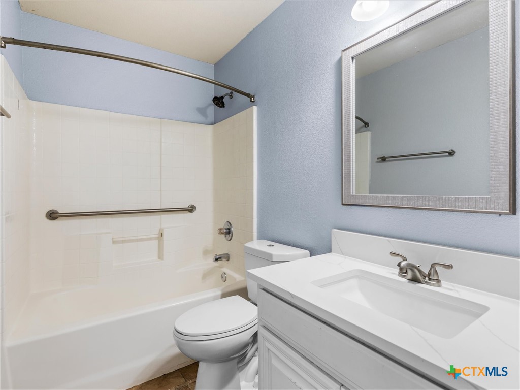 main property photo 25