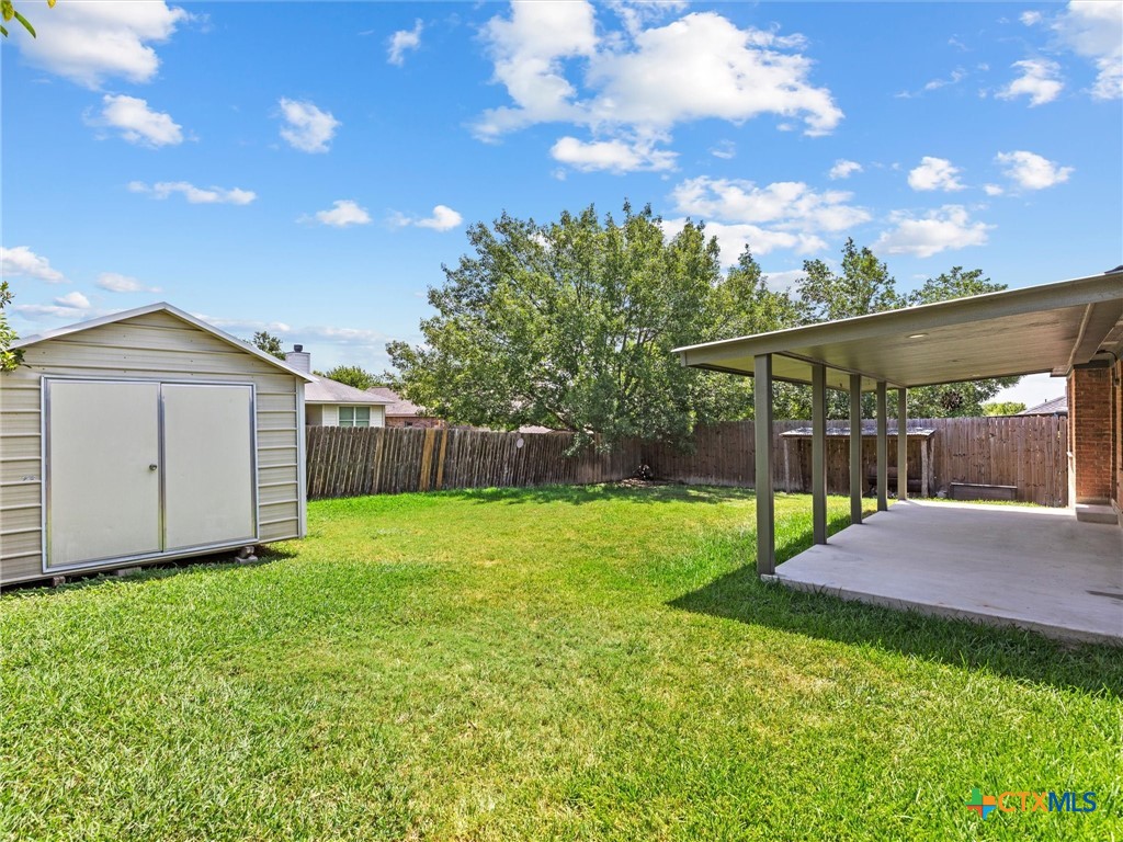 main property photo 28