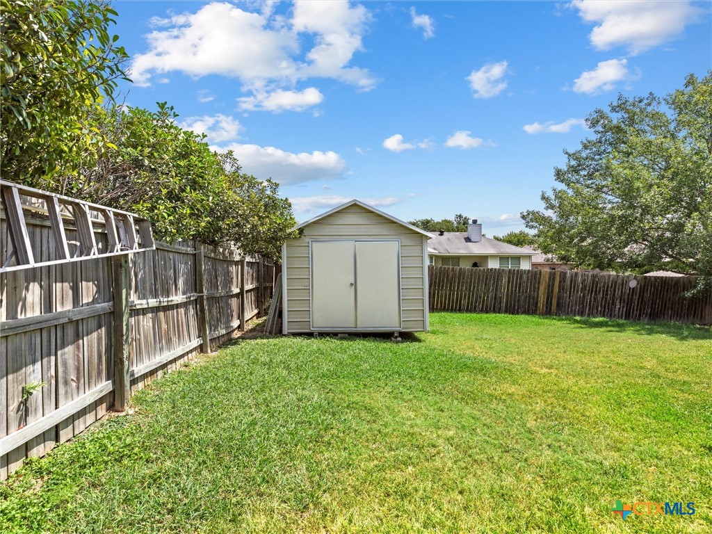 main property photo 29