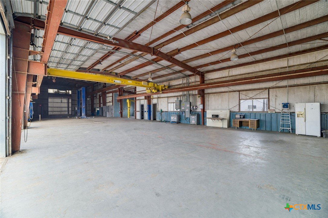 main property photo 13