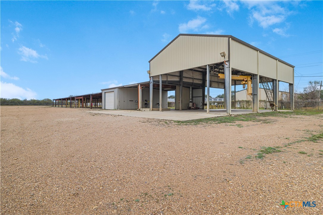 main property photo 9