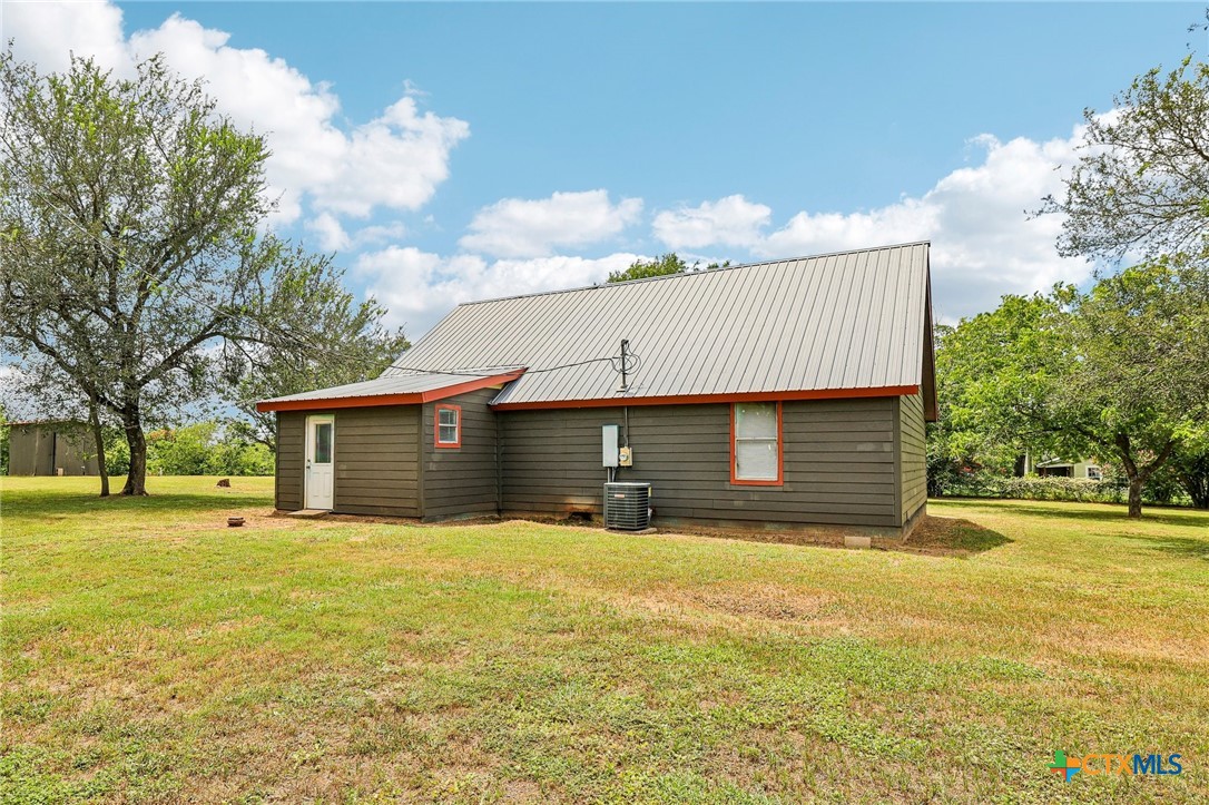main property photo 40