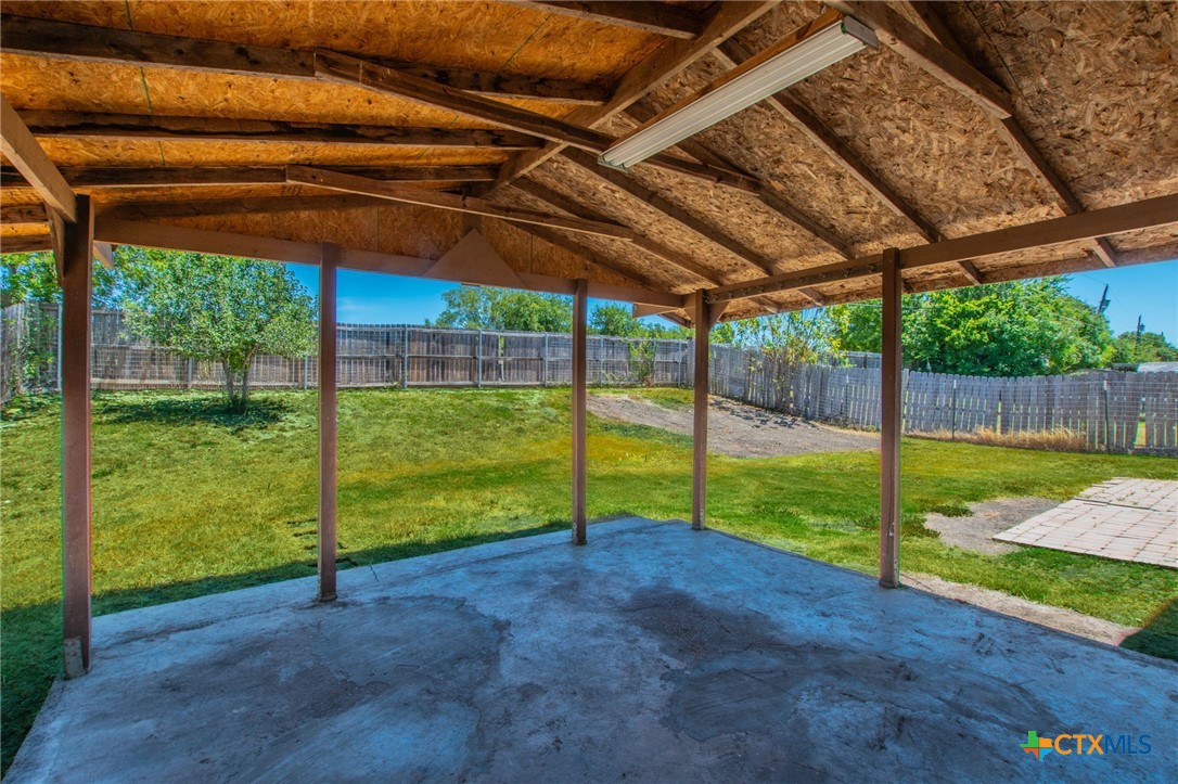 main property photo 22