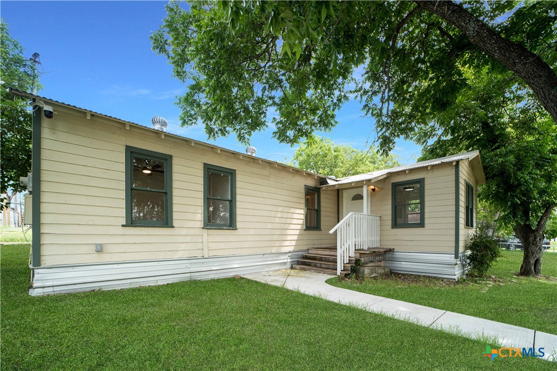 main property photo 5