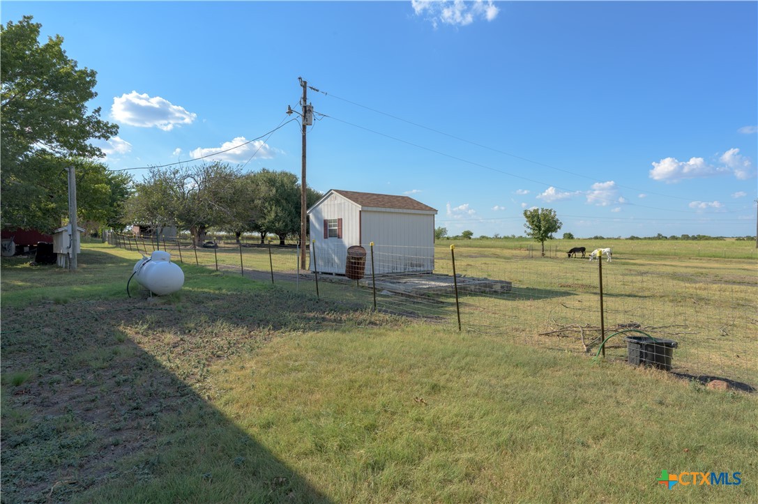 main property photo 30