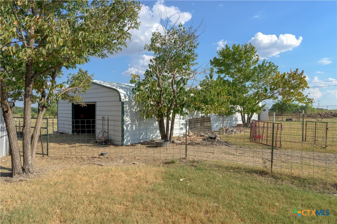 main property photo 31