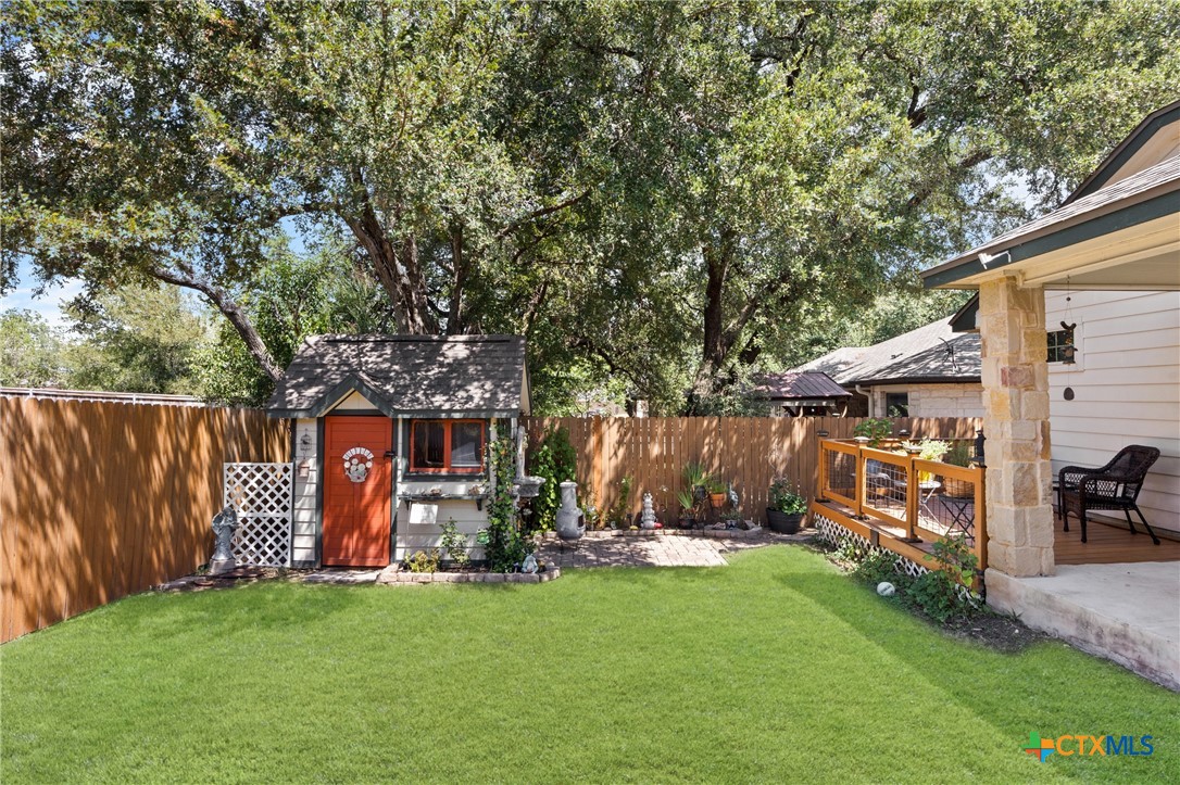 main property photo 28