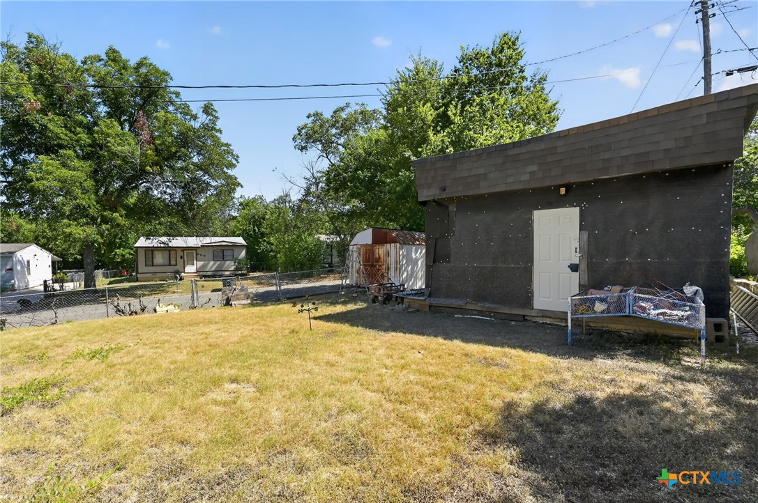 main property photo 6