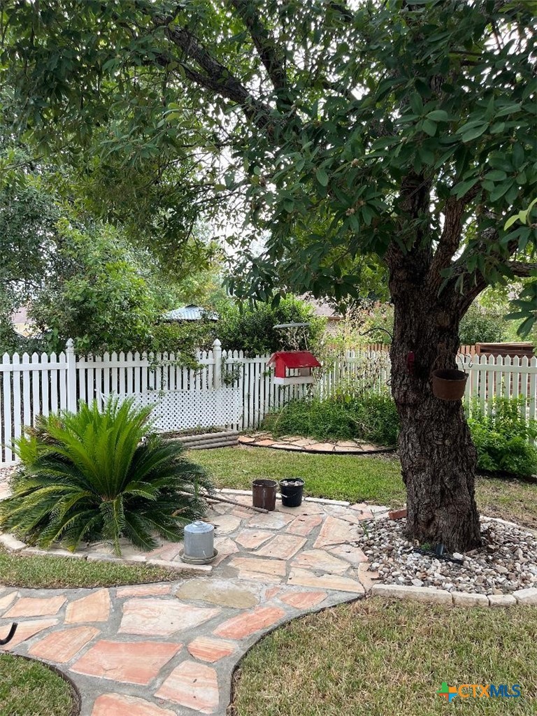 main property photo 11