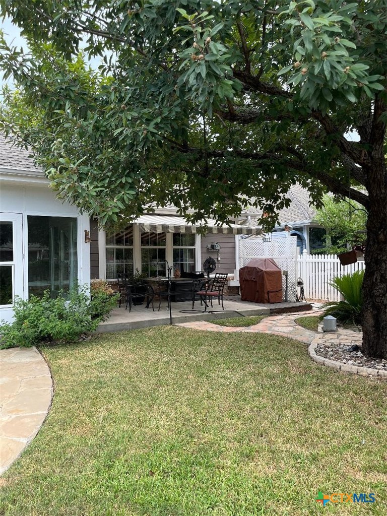 main property photo 14