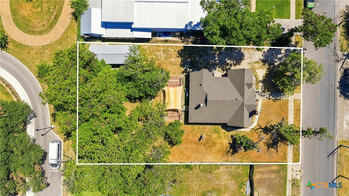 main property photo 35