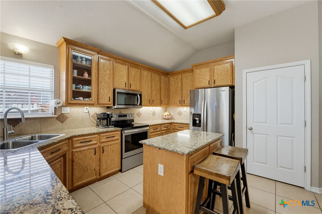 main property photo 12