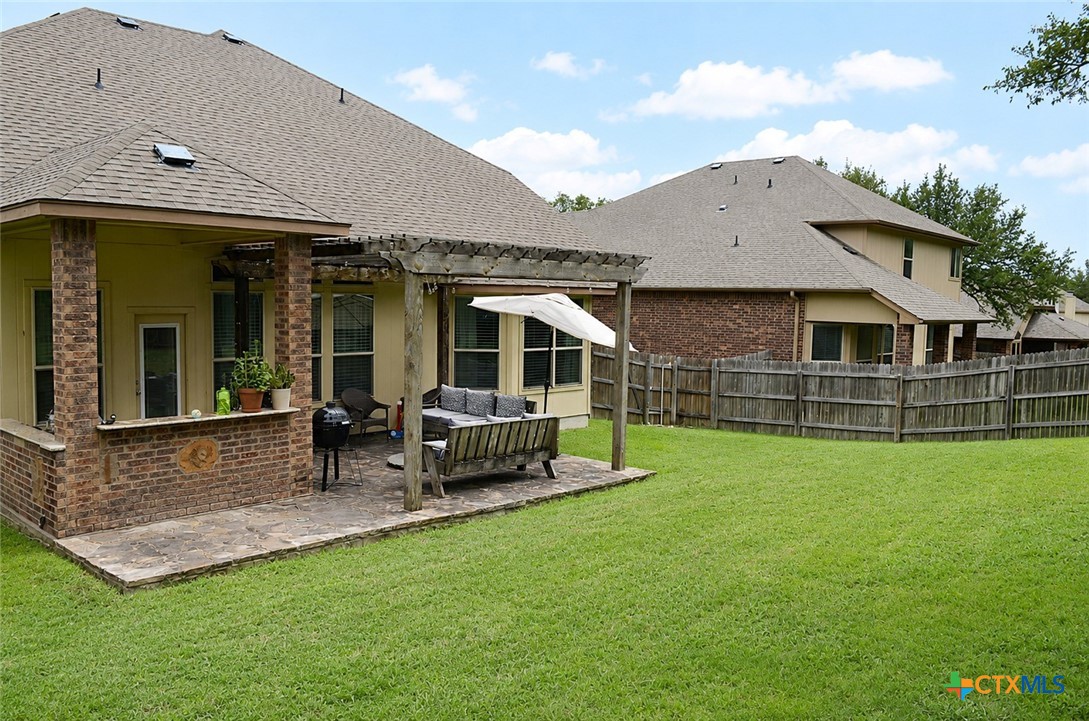 main property photo 36