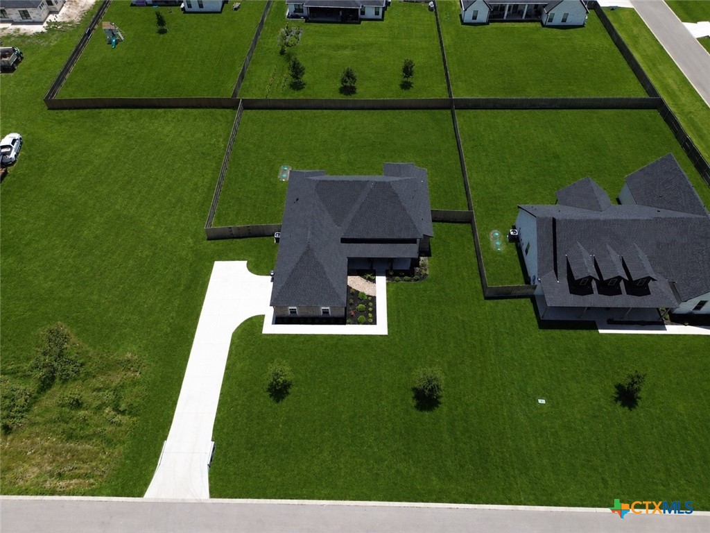main property photo 33